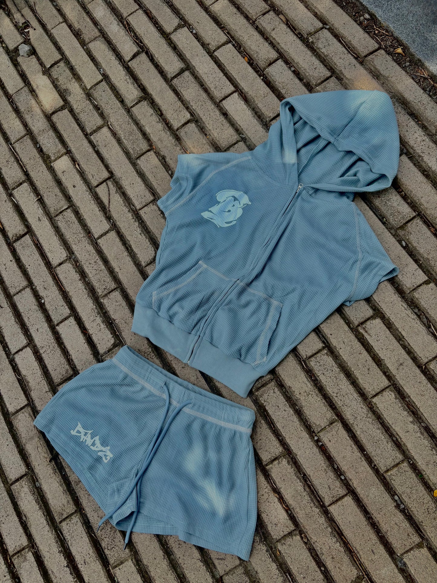 2 piece set